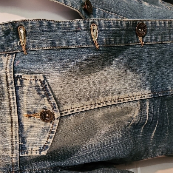 𝅺cropped Distressed Denim Jean Jacket - Picture 7 of 11